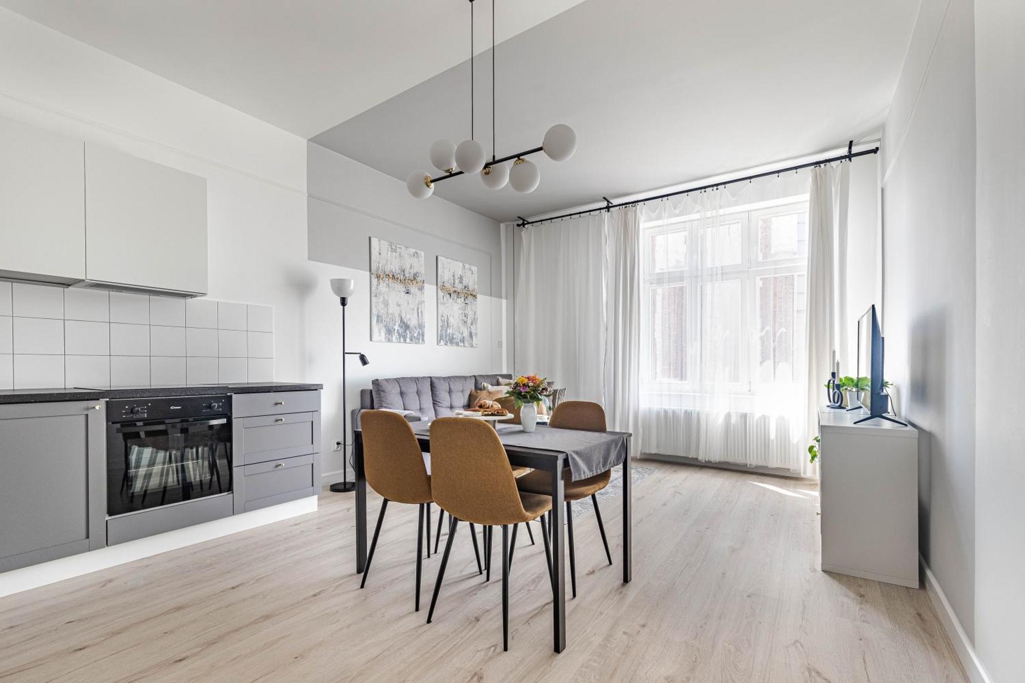 Spacious & Quiet Apt - Old Town & Kazimierz Краков Экстерьер фото